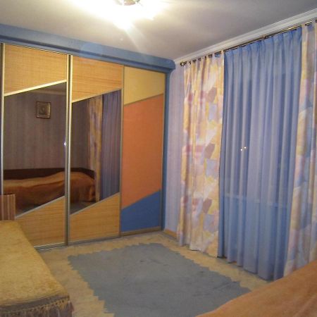 Apartment On Sovetskoy Konstitutsii 15 Brześć Zewnętrze zdjęcie